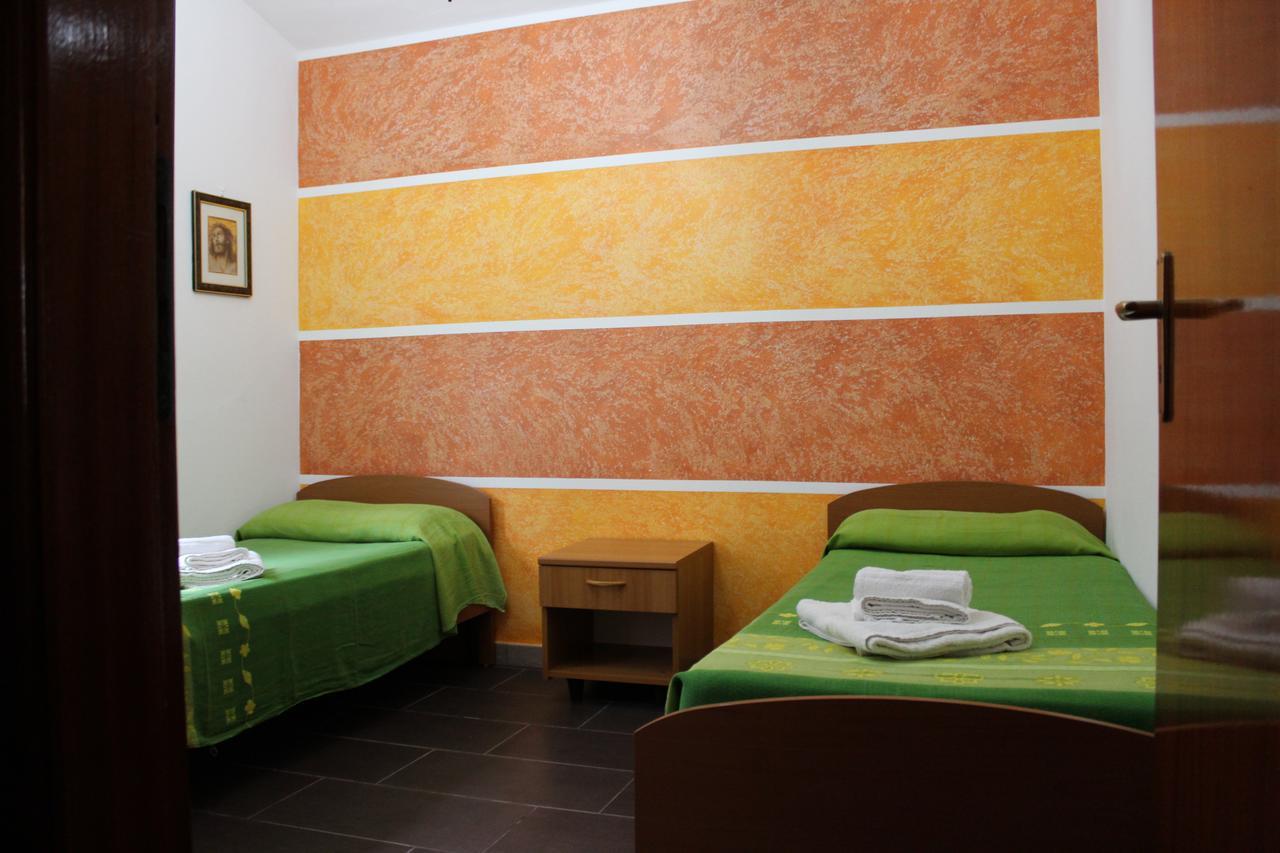 Case Vacanze Paradise Beach Vicino Cefalu Piscina Aperta Кампофеличе ди Рокела Екстериор снимка