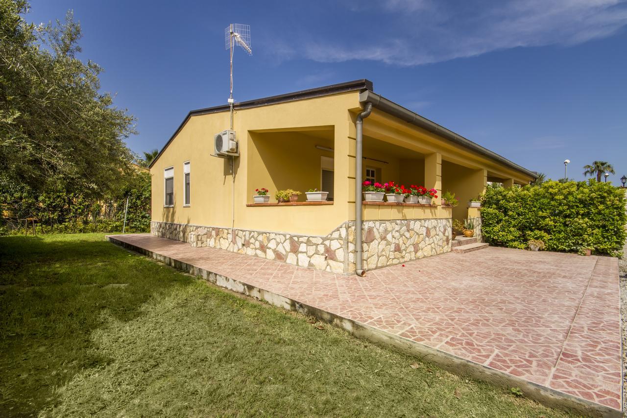 Case Vacanze Paradise Beach Vicino Cefalu Piscina Aperta Кампофеличе ди Рокела Екстериор снимка