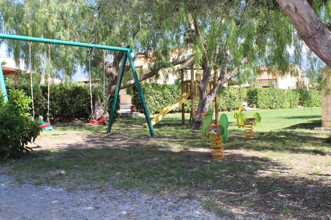 Case Vacanze Paradise Beach Vicino Cefalu Piscina Aperta Кампофеличе ди Рокела Екстериор снимка
